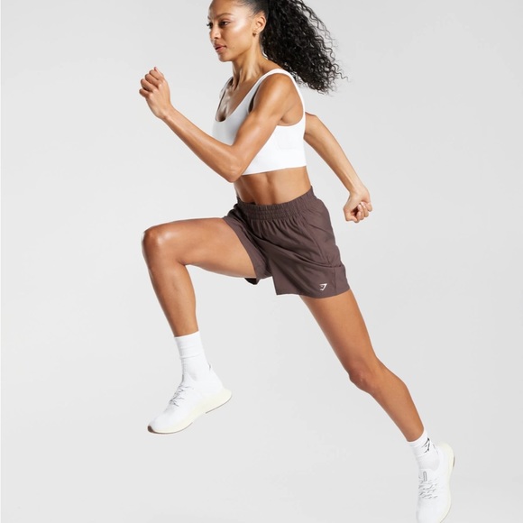 GYMSHARK- WOVEN POCKET SHORTS- Chocolate Brown-XXL - Picture 3 of 4